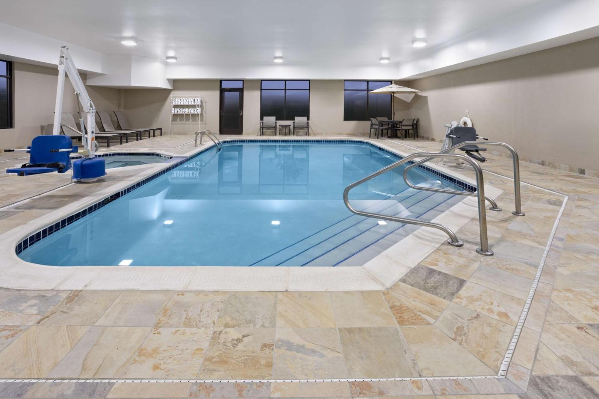 Hampton Inn Cleveland-Airport/Tiedeman Road Brooklyn Extérieur photo