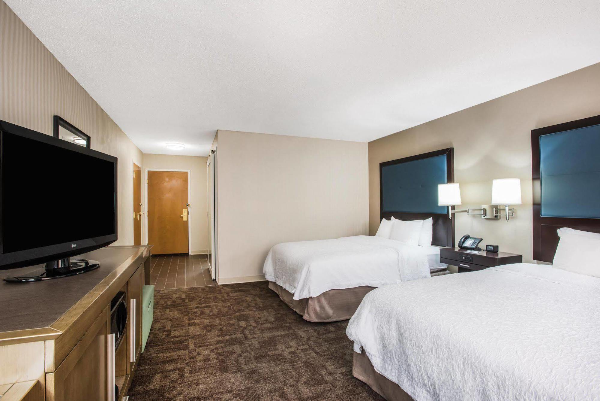Hampton Inn Cleveland-Airport/Tiedeman Road Brooklyn Extérieur photo
